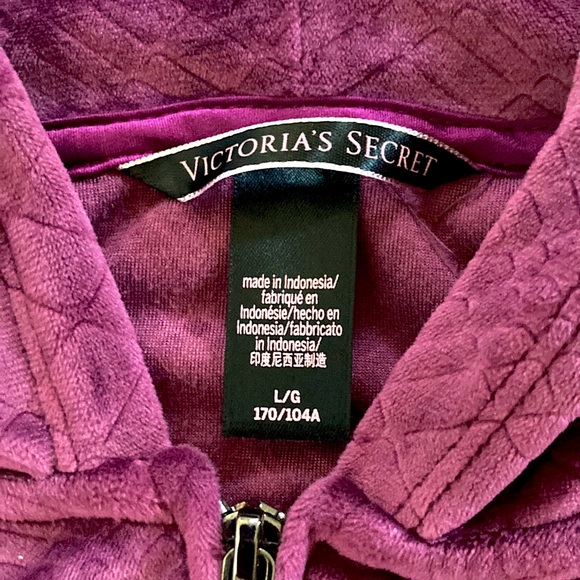 Victorias Secret sweatshirt - Picture 2 of 3